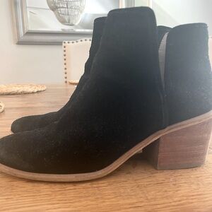 Hinge Black Suede Barrie Block Heel Booties, Size 8